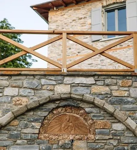 Archontiko Epirus 2 * Mourésion