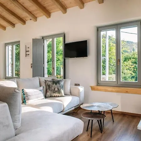 アパート Archontiko Epirus 2 Mourésion